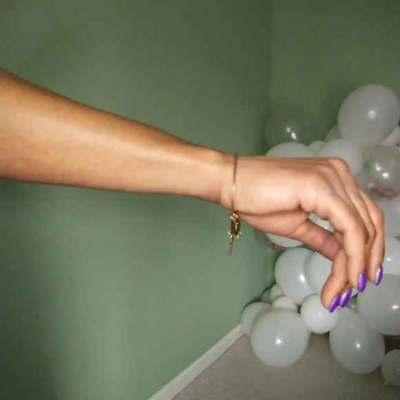 Women's Alex and Ani best friend bracelet - Picture 8 of 8